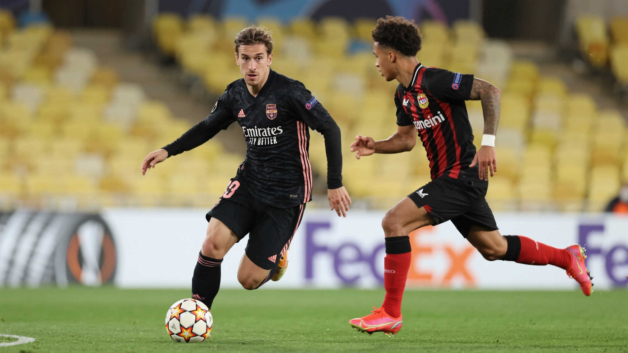 其中，中场大师级球员尤为抢眼，他凭借多次关键助攻成